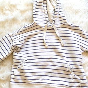 Roxy sweatshirt size small